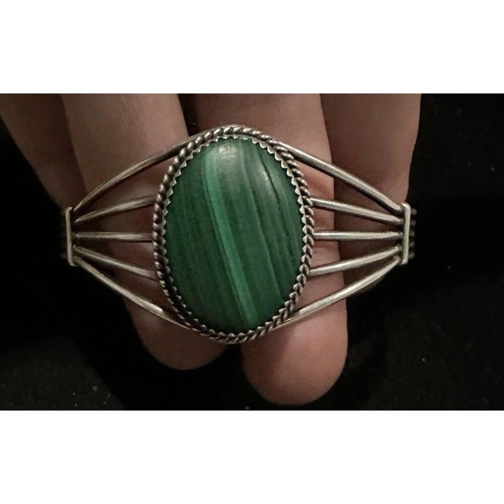 Vintage  Navajo Bracelet 925 Silver Natural Malachite Cuff Native American